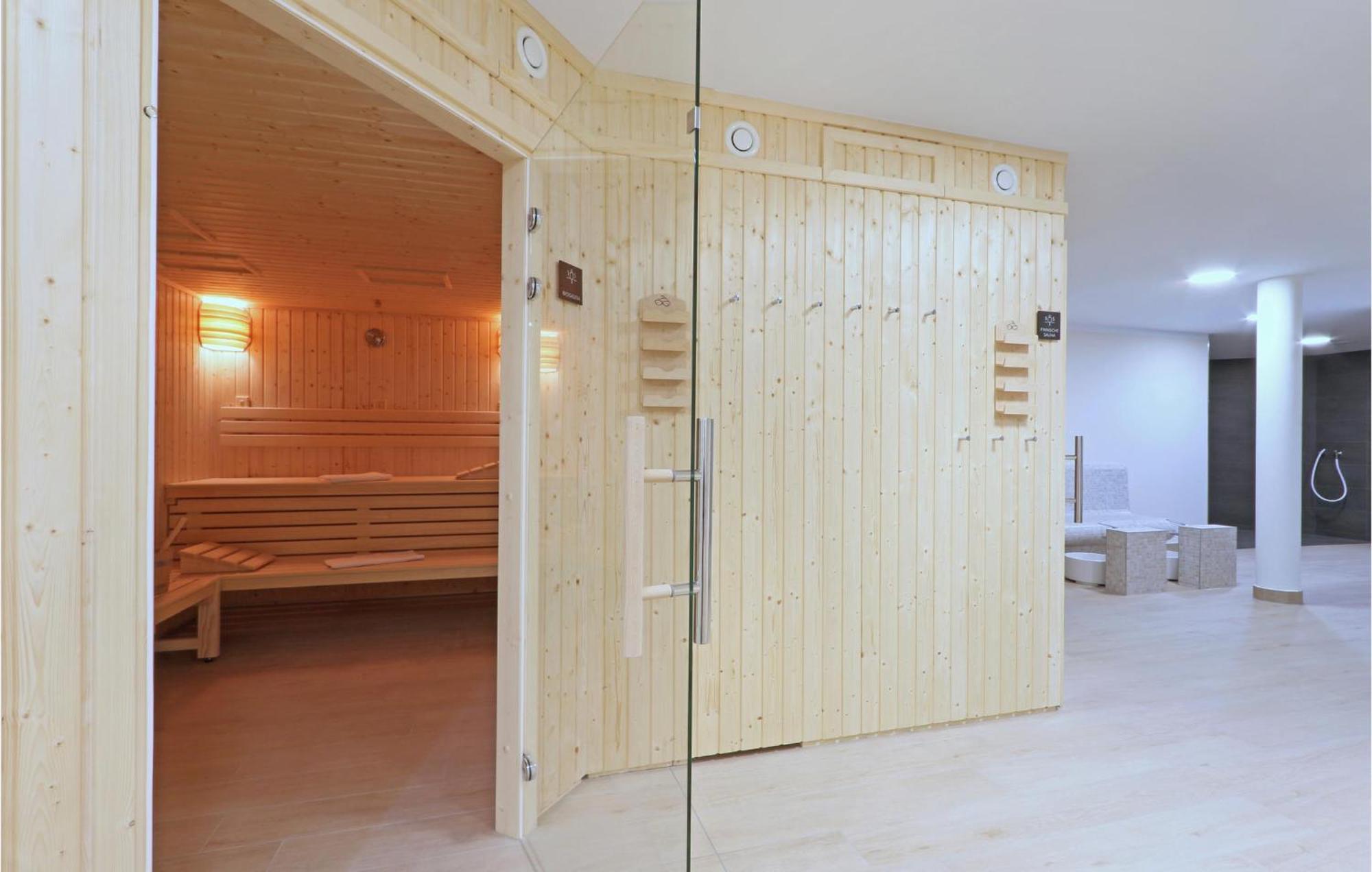 Beautiful apartment in Boltenhagen with 2 Bedrooms, Sauna&WiFi Buitenkant foto